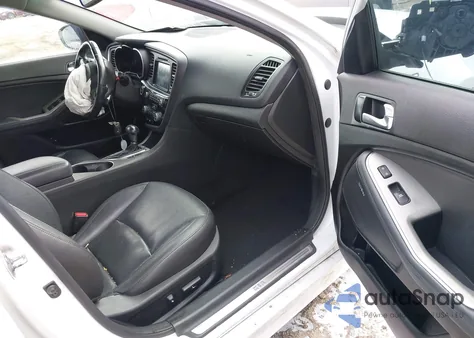 2014 Kia Optima Sx Turbo z USA, uszkodzony, nr VIN 5XXGR4A69EG270901